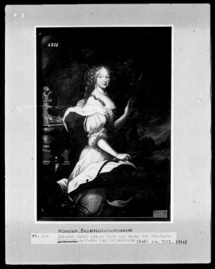 Serie von Damenporträts als Wandfüllungen — Bildnis einer jungen Dame als Diana
