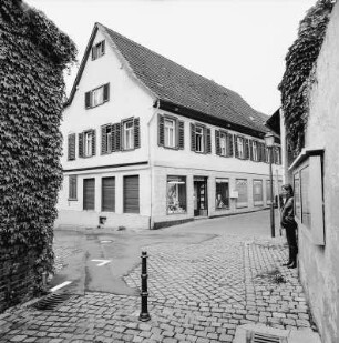 Oestrich-Winkel, Rheinstraße 17