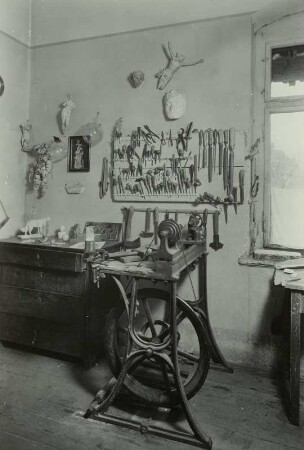 Elfenbeinschnitzerwerkstatt, Dresden, Aufn. 1953