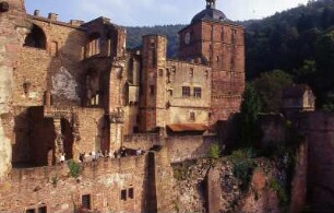 Heidelberg - Schloßruine : Die historische Schloßruine. Aufgenommen in Heidelberg, ca. 2001