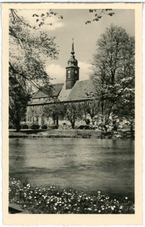 Seußlitz. Parkansicht mit Kirche