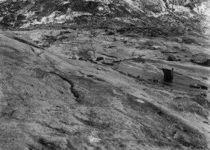Gletscherschliff : Blick auf Felsen die von einem Gletscher abgeschliffen wurden
