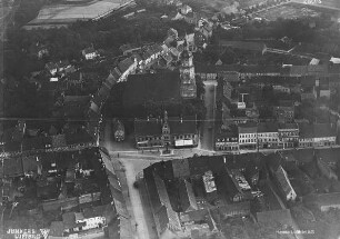 Markt mit Rathaus und St. Marien-Kirche in Herzberg (Elster) : Blickrichtung Süden