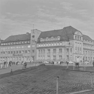 Bautzen : Bautzen. Kornmarkt. Gebäude der Sparkasse (heute Museum Bautzen). Straßenbild