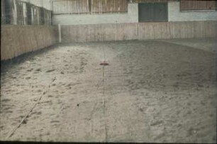 Fotografie: Pferdehaltung, Reitplatz, Reithalle