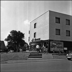 Rote Reihe / Pottbergsweg, Lebensmittelladen [Willy Block] und BP-Tankstelle