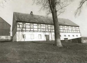 Sayda-Ullersdorf, Dresdner Straße 4. Gehöft. Wohnstallhaus, Hofansicht mit Scheunengiebel