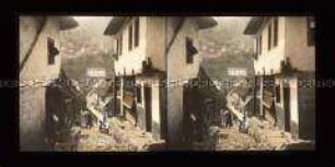 Belebte Gasse in Jajce