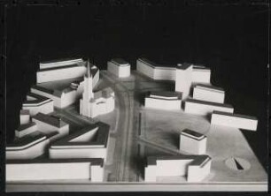 Düsseldorfer Schauspielhaus, Düsseldorf Wettbewerb: Städtebauliches Modell, Martin-Luther-Platz mit Johanneskirche, Südansicht