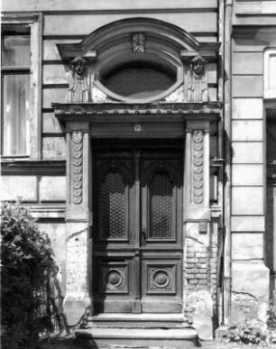 Görlitz-Altstadt, Augustastraße 28. Wohnhaus (um 1890). Portal