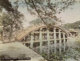 Die Taiko-Brücke im Sumiyoshi jinja. 住吉神社の太鼓橋
