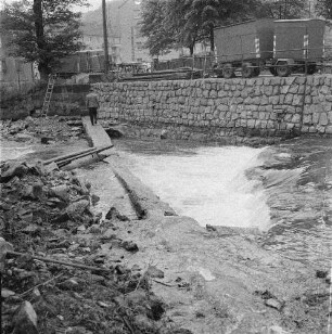 Hochwasserschäden in Freital-Hainsberg (wahrscheinlich bei Hochwasser der Wilden Weißeritz)