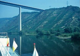 Pfeiler der A 61 Autobahnbrücke über die Mosel