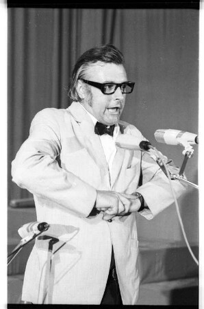 Kleinbildnegativ: Taverne, 1973