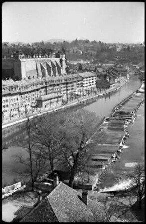 Bern: Zytgloggeturm von der Marktgasse