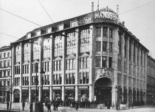 Warenhaus Maassen / Damenmantelfabrik R. M. Maaßen