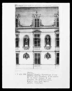 Paris, Palais Royal, Detail aus der Fassade