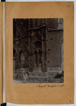 Marienkirche, Stargard: Ansicht Chorstrebepfeiler (aus: Skizzen- und Fotoalbum 25)