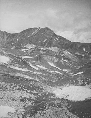 Hang am Mount Tate (Tate-yama) (3015 m) : Blick ins Tal
