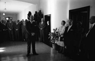 Freiburg: Regierungspräsidium; Anton Dichtel 60 Jahre; Glückwunsch, Gratulationen: Innenminister Filbinger