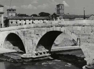 Brücke zur Tiberinsel