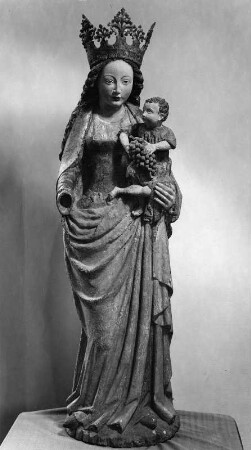 Madonna : Madonna. Holz, geschnitzt, gefaßt