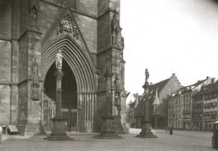 Freiburg im Breisgau. Münster Unserer Lieben Frau (um 1200 begonnen). Westportal mit den Figuren der Schutzpatrone der Kirche