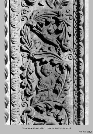 Porta dei Canonici : Ornamentiertes Gewände von Portal und Tympanon