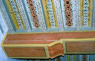 Schloß Reinbek: Kapelle: bemalter Deckenbalken