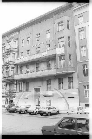 Kleinbildnegativ: Besetztes Haus, Winterfeldtstraße, 1981
