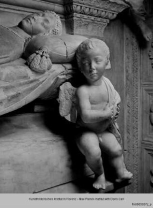 Grabmal der Maria von Aragon : Sarkophag mit Gisant der Maria von Aragon