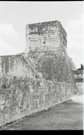 Chichen Itza, Upper Temple of the Jaguars (CHN: Str. 2D1)