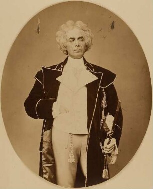 Friedrich Haase als Marquis von Seiglière in "Das Fräulein von Seiglière" - aus einer Mappe für Chéri Maurice "zu seinem fünfzigjährigen Directorial-Jubiläum" am Thalia Theater zu Hamburg