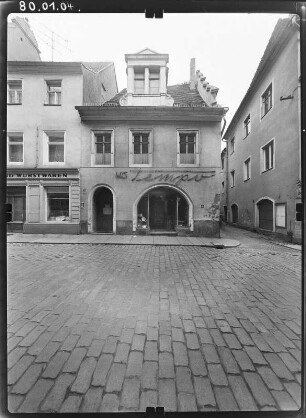 Meißen-Altstadt, Willy-Anker-Straße (Elbstraße) 3. Wohnhaus mit Laden (A. 17. Jh.). Straßenfront