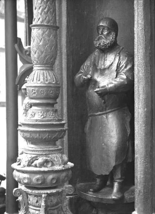 Sebaldusgrabmal — Figur Peter Vischers des Älteren