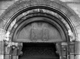 Südliches Westportal — Tympanon mit thronendem Bischof und Petrus zwischen Schere und Adler