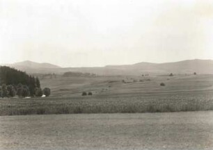Harz. Blick auf Wurmberg (971 m) und Brockenmassiv von Osten