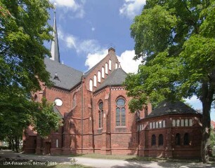 Erlöserkirche und Gemeindehaus; Berlin, Lichtenberg