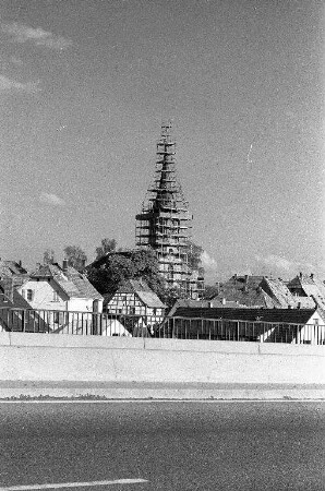 Evangelische Kirche Knielingen. Renovierung des Kirchturms