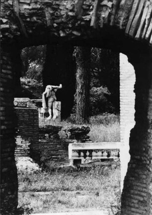 Fotografie Architektur in Landschaft, wohl Sizilien