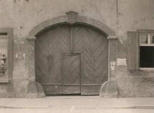 Strehla, Wohnhaus : Marktplatz 5, Toreinfahrt