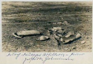 Foto von durch deutsches Artilleriefeuer zerstörten englischen Gasminen