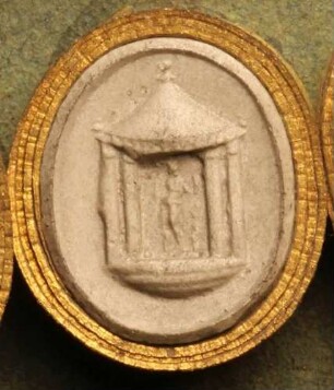 Runder Tempel mit einer Statue des Harpokrates (Daktyliothek, Erstes Mythologisches Tausend)