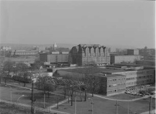 Dresden. Blick vom Kühlhaus in Friedrichstadt nach Osten zu den Speichern (1912/1913, Hans Erlwein; 1926, Paul Wolf)