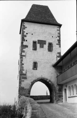 Breisach: Tor mit Wappen