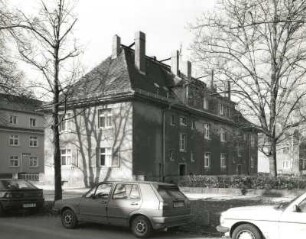 Pirna-Südvorstadt, Franz-Schubert-Straße. Siedlung (1935/1938). Doppelwohnhaus Nummer 9/11