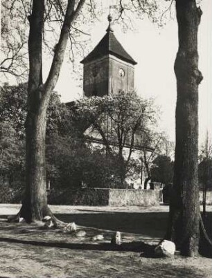 Mark Brandenburg. Dorfkirche in Ruhlsdorf bei Biesenthal : Ruhlsdorf. Brandenburg. Ansicht der, gegen Ende des 13. Jh. errichteten Dorfkirche