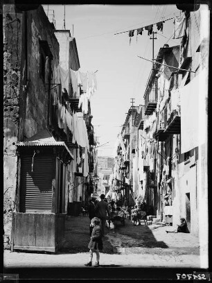 Palermo, Straße am Hafen