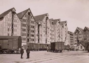 Königsberg (Kaliningrad), Speicherbauten am Hafen