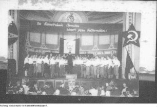 Dresden, Auftritt einer Volkstanzgruppe, Sommer- und Herbstkonzert des Sächsischen Bergsteigerchors "Kurt Schlosser" Dresden / Reproduktionen von Kurt Schlosser, 1960-1961